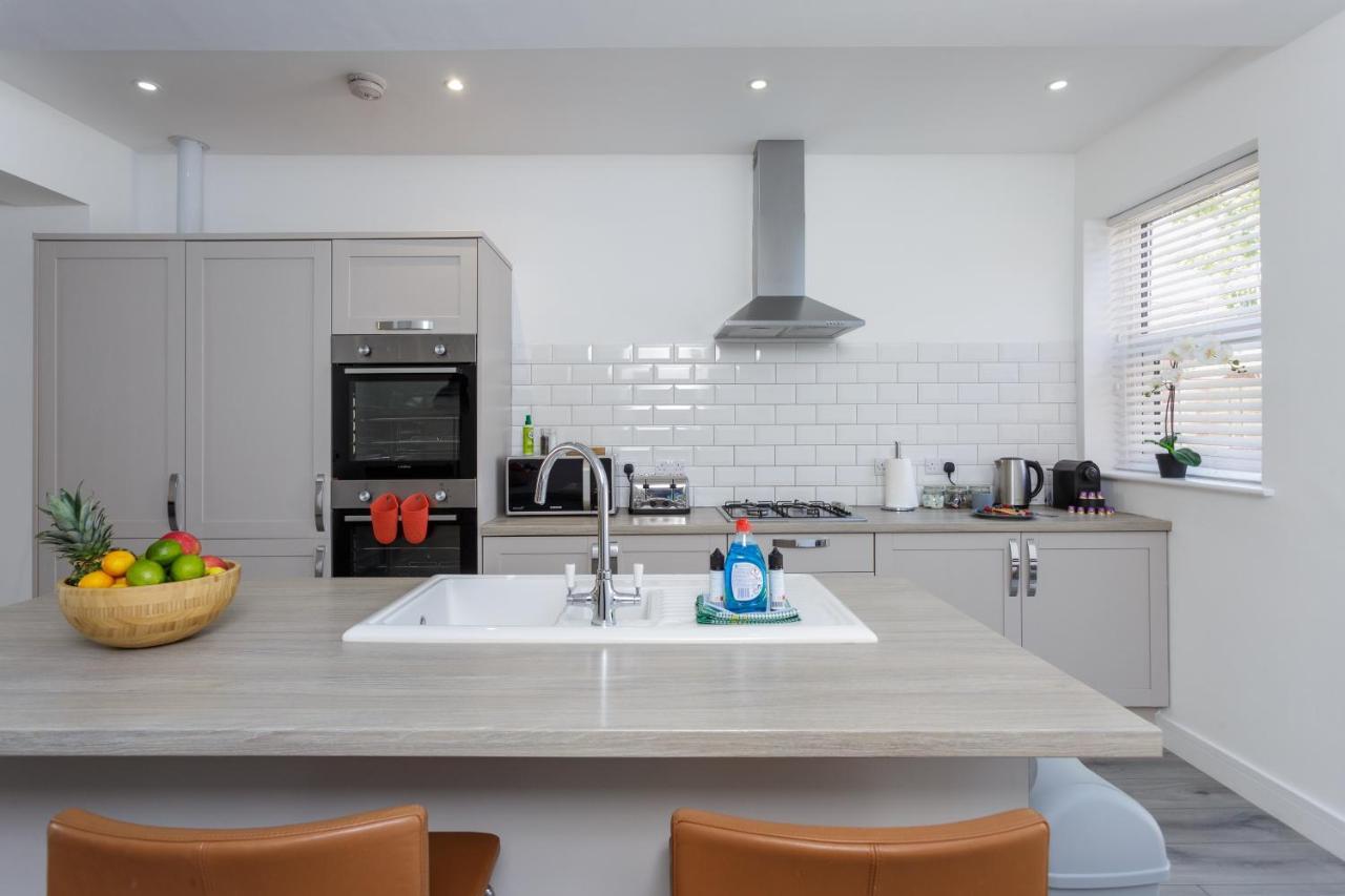 Harold House - Modern Open Plan 4 Bedroom, 3 Bathroom House In Central Southsea, Portsmouth Esterno foto