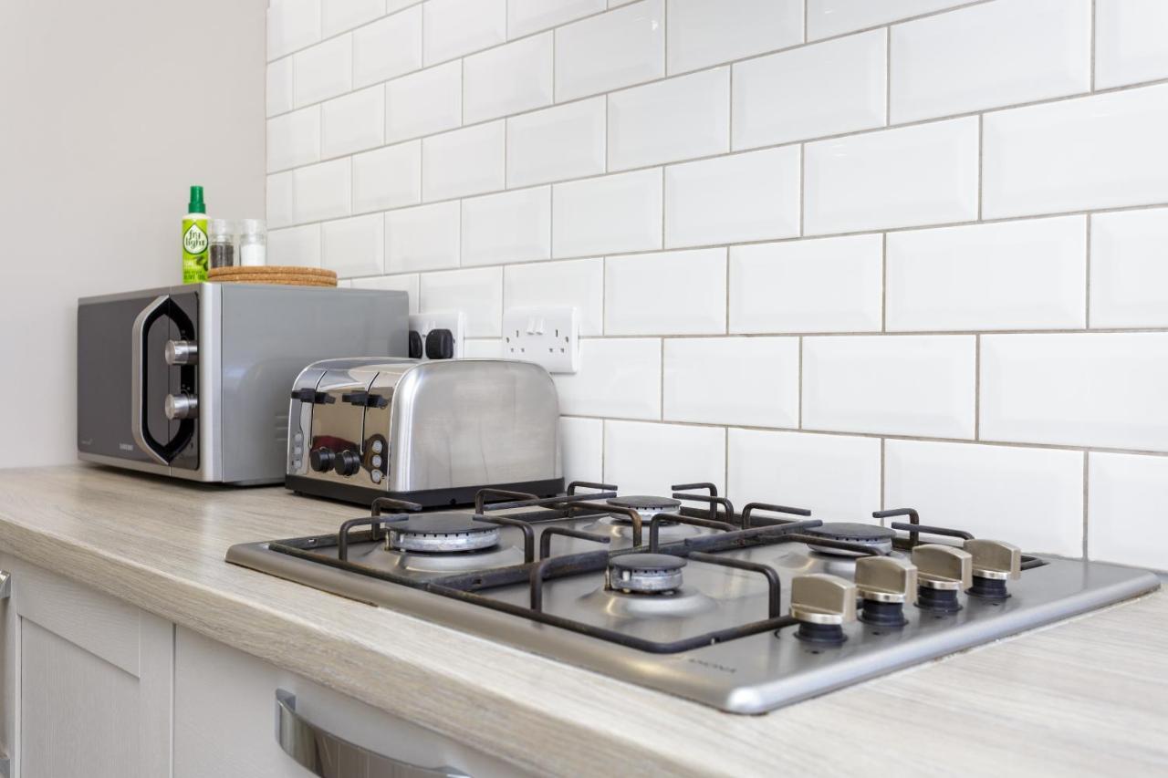 Harold House - Modern Open Plan 4 Bedroom, 3 Bathroom House In Central Southsea, Portsmouth Esterno foto
