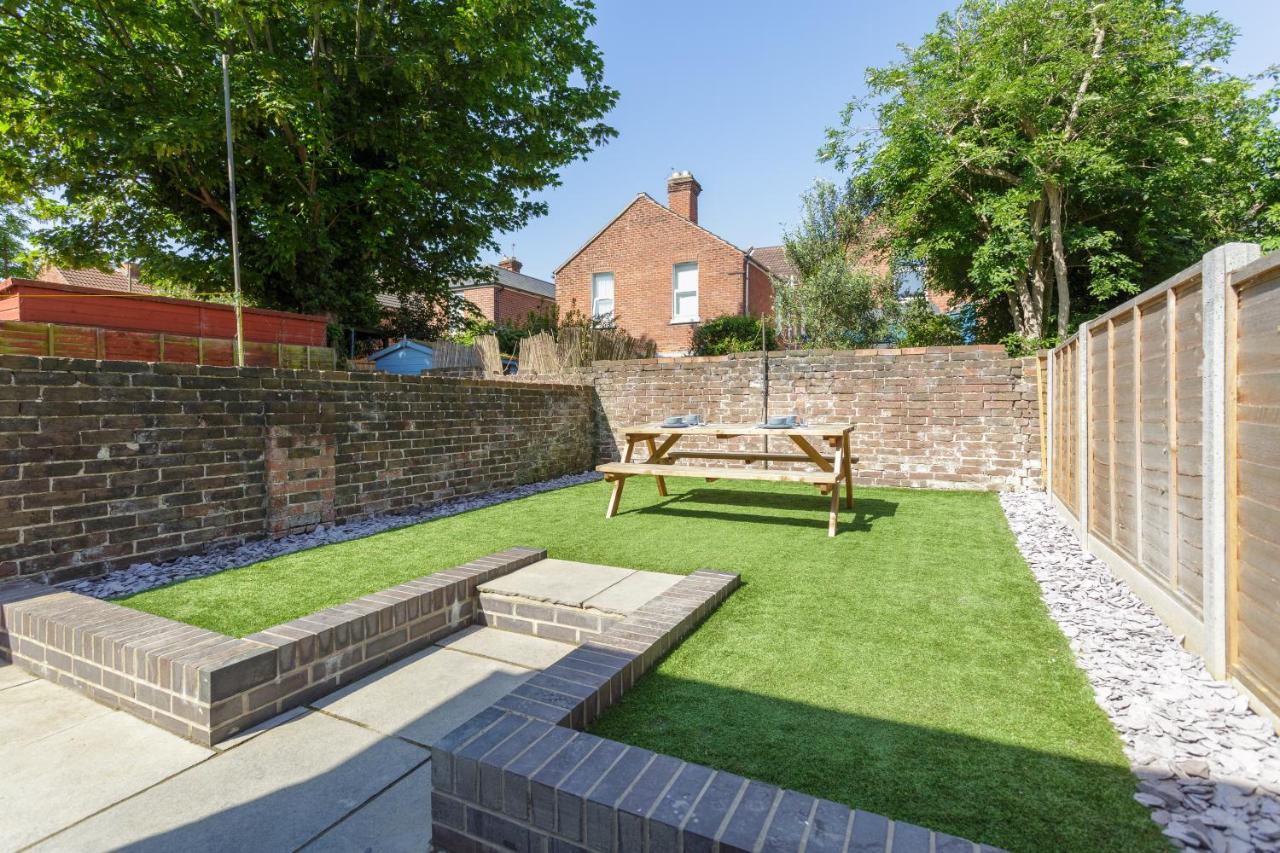 Harold House - Modern Open Plan 4 Bedroom, 3 Bathroom House In Central Southsea, Portsmouth Esterno foto