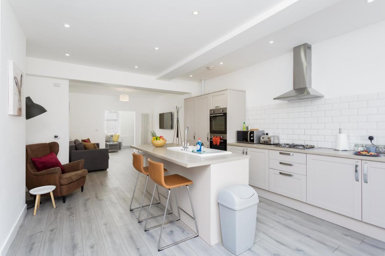 Harold House - Modern Open Plan 4 Bedroom, 3 Bathroom House In Central Southsea, Portsmouth Esterno foto