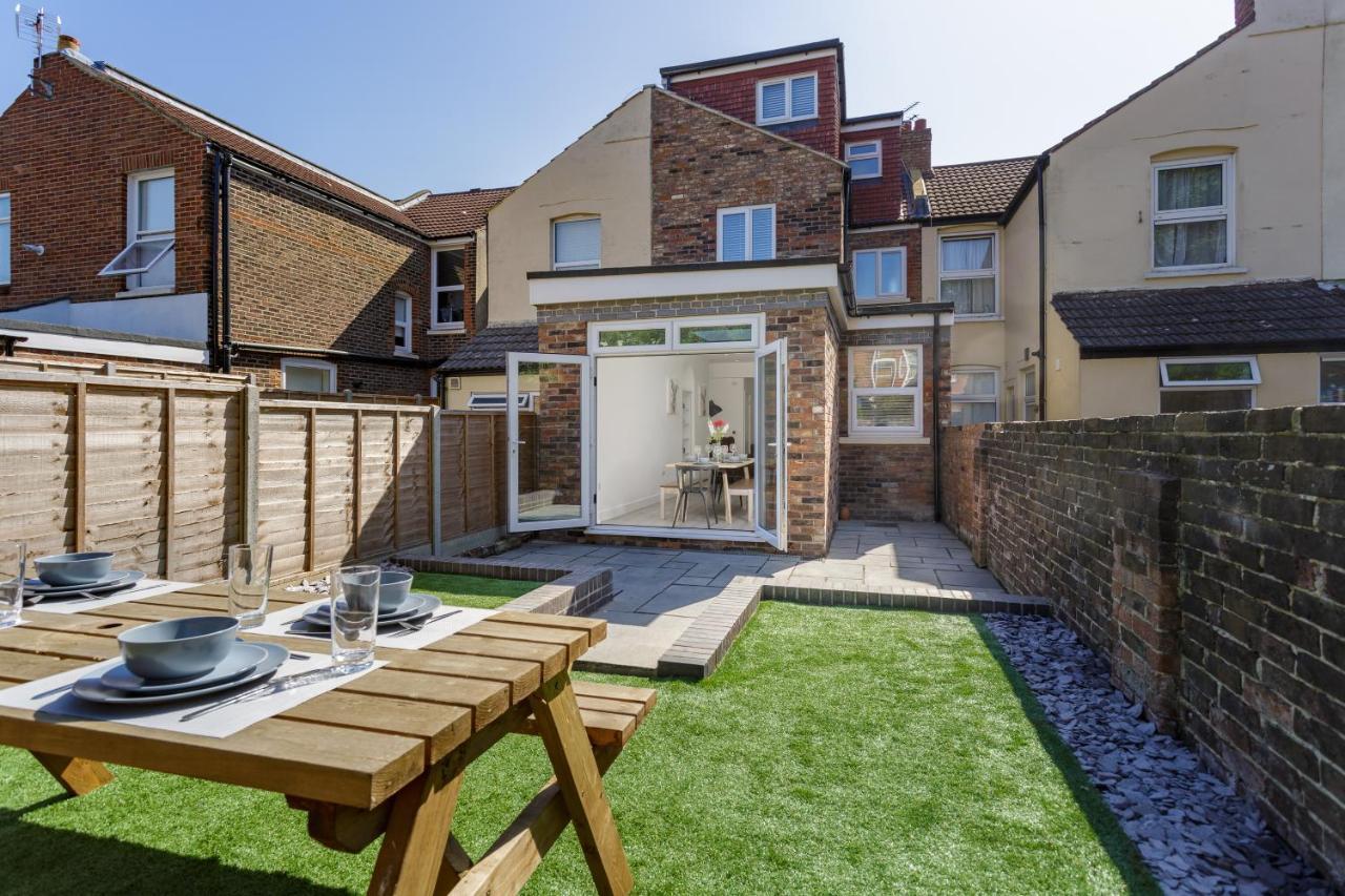 Harold House - Modern Open Plan 4 Bedroom, 3 Bathroom House In Central Southsea, Portsmouth Esterno foto