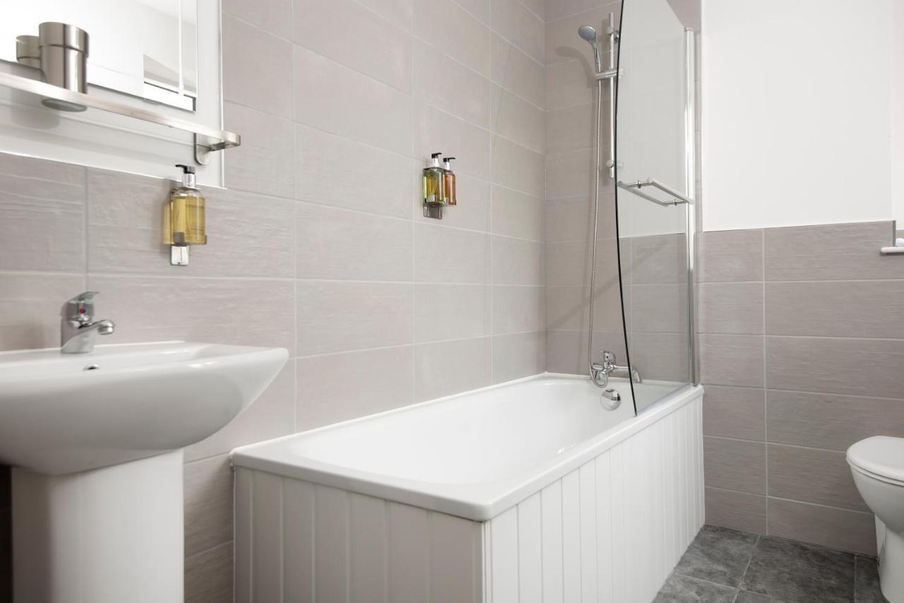 Harold House - Modern Open Plan 4 Bedroom, 3 Bathroom House In Central Southsea, Portsmouth Esterno foto