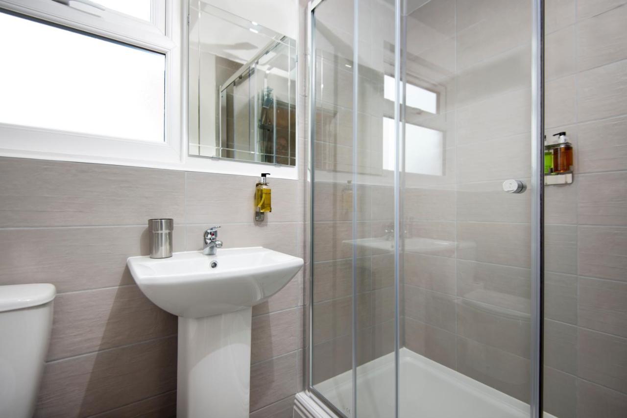 Harold House - Modern Open Plan 4 Bedroom, 3 Bathroom House In Central Southsea, Portsmouth Esterno foto
